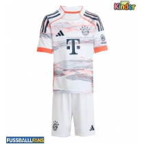 Bayern Munich Sacha Boey #23 Auswärts Trikotsatz Kinder 2025-26 Kurzarm (+ Kurze Hosen)